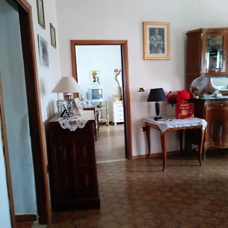 House With 2 Bedrooms In With Terrace And Wifi Tatil Evi Cerchio